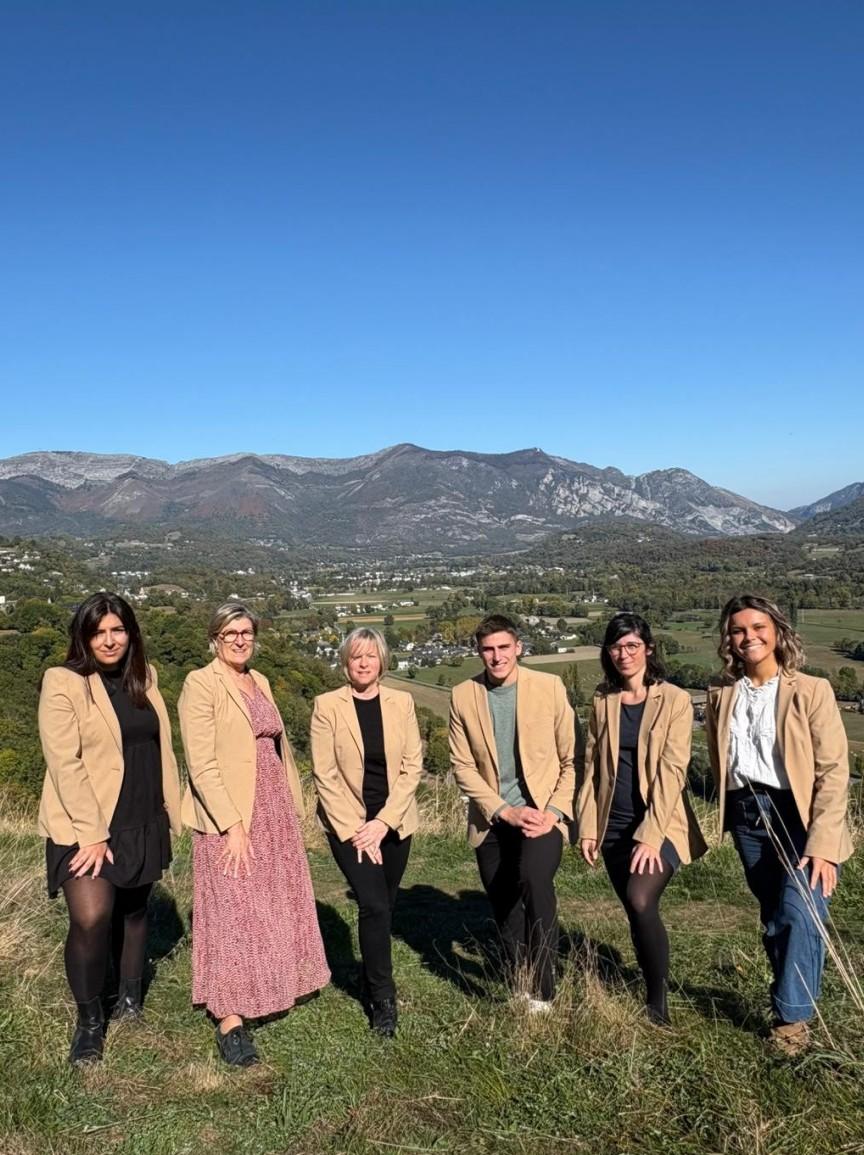 l'équipe de l'agence Val Habitat
